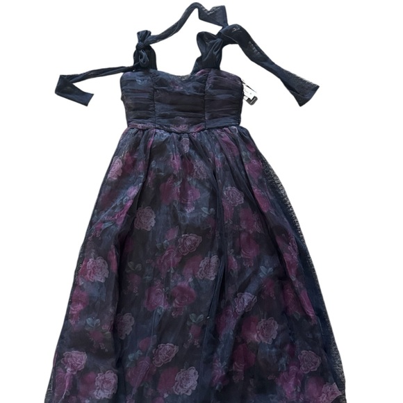 Lulu's Black and Red Sweetheart Midi Sundress - Picture 3 of 7